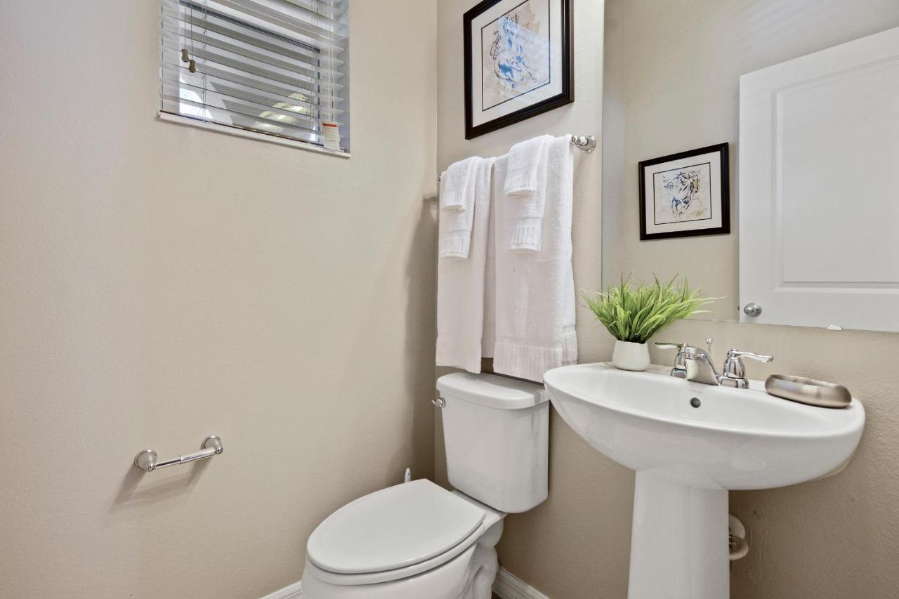 Stunning 4 Bd W/ Gameroom Close To Disney 5110K Kissimmee Eksteriør billede